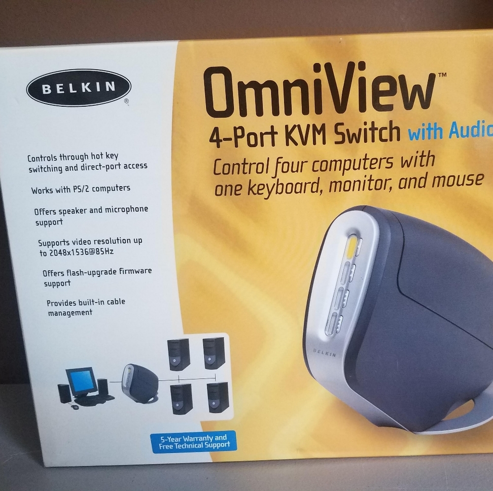 New vintage 2001 Belkin Omniview SOHO 4 port PS/2 KVM switch F1DS104P with audio